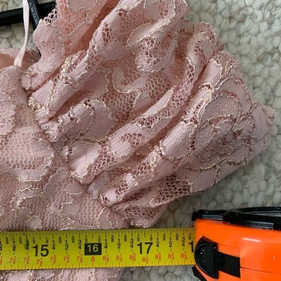 Laundry by Shelli Segal Off Shoulder Sheath Lace Blush Gown 8 - Picture 12 of 14